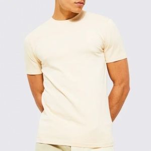 Boohoo Man NWT Cream Muscle Fit Crew neck T-Shirt